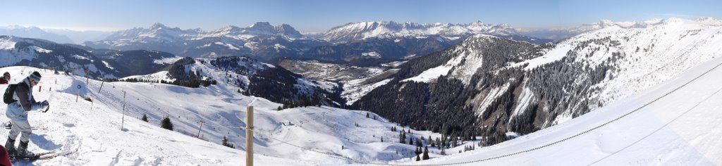 View from "Mont Vores" (Espace Diamant / Les Saisies ) by Mario De Weerd