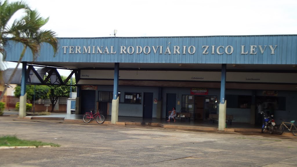 Terminal rodoviário - Guaraci - São Paulo by Vanderlei Bissiato