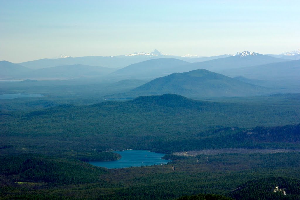 Mt.Thielsen (center), from Terminal Moraine, South Sister trail by ZIPP