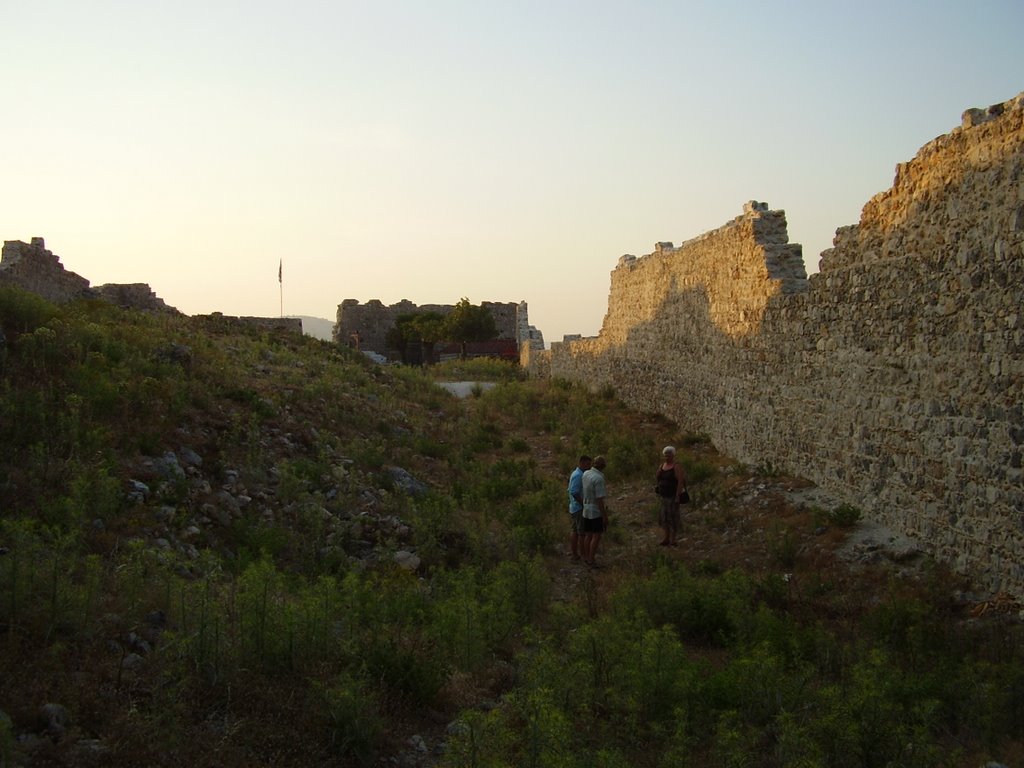 Archangelos castle sundown by nettyb