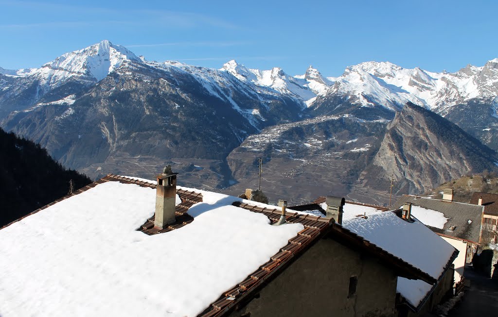 Isérables - Vue sur les alpes Bernoises by Charly-G. Arbellay