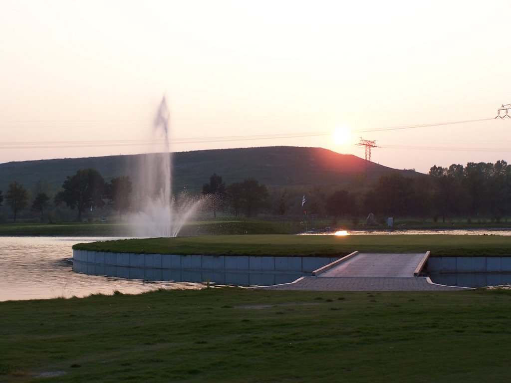 Abendstimmung an Grün 15 by georgstiegeler