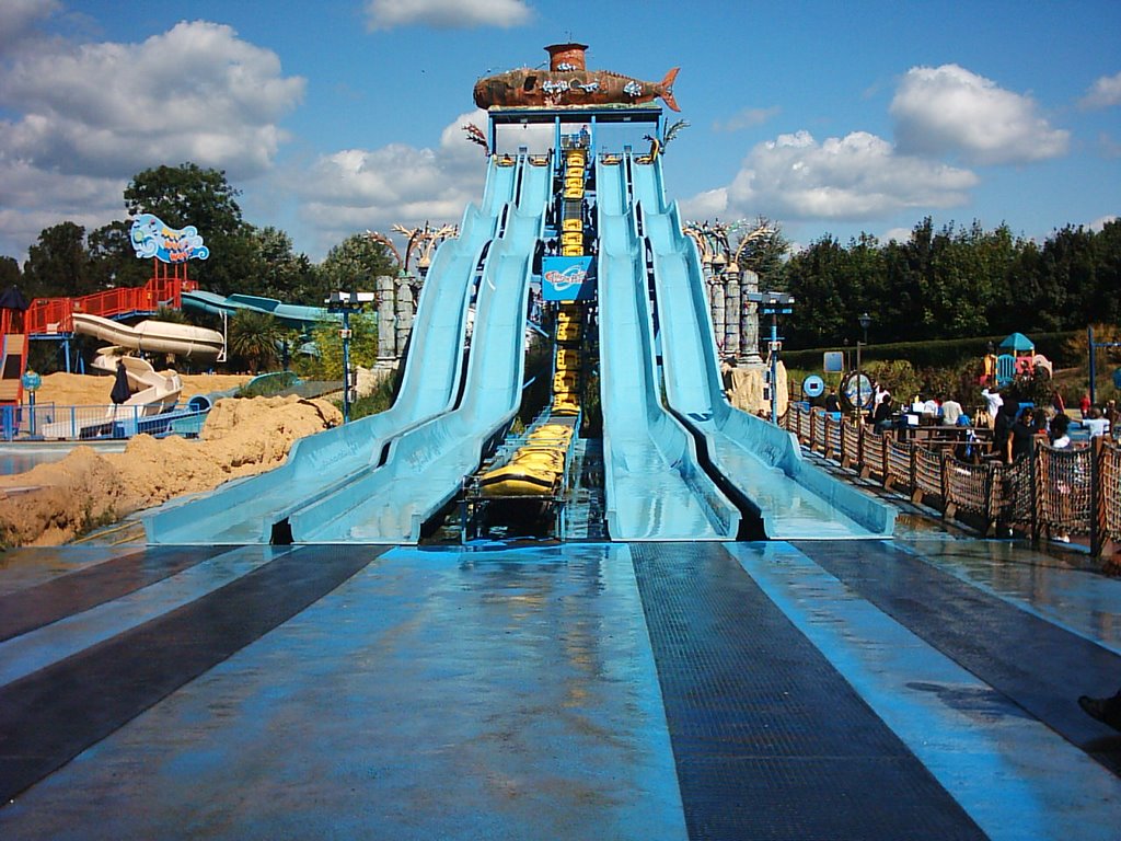 Neptune's Beach @ Thorpe Park by Andrei Kortsak