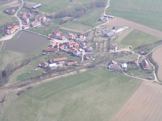 Hvězdoňovice_from_aircraft by neprihlasen