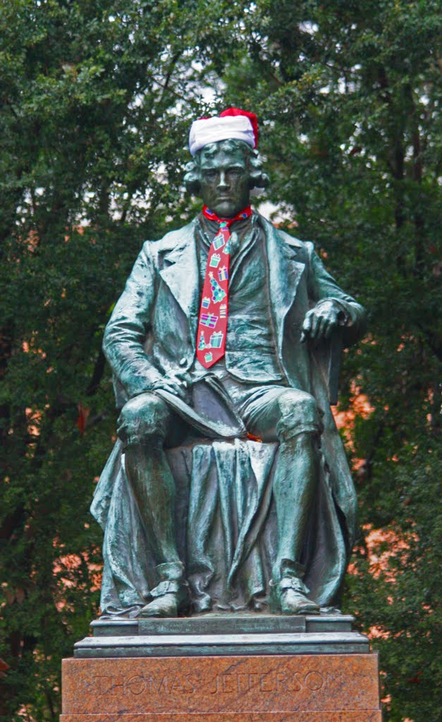 Jefferson decked out for Christmas on the Lawn by neil.gilmour