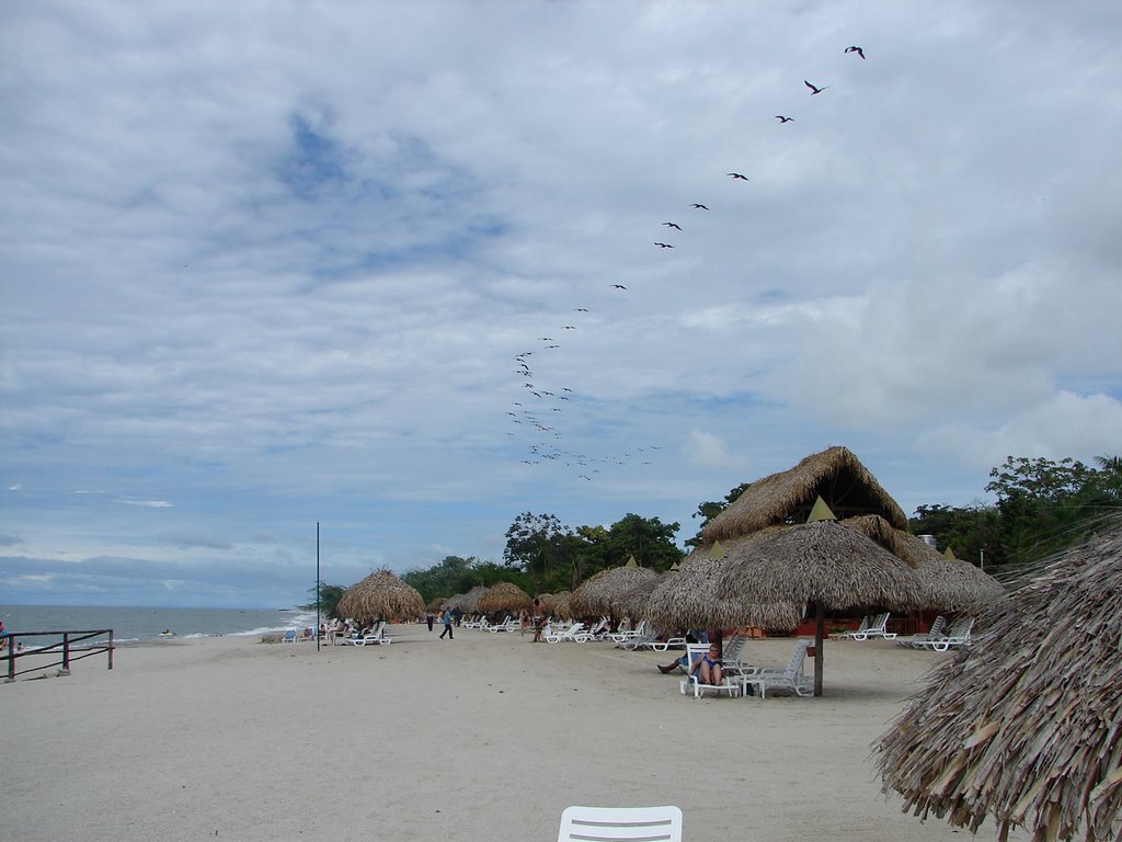 Playa Hotel Decameron-Panama by Alexis Pascual