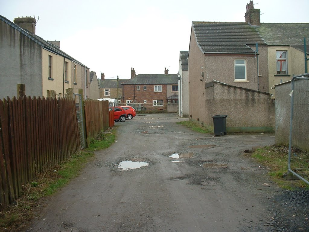 Northern half of Lincoln Street looking South by pmailkeey.