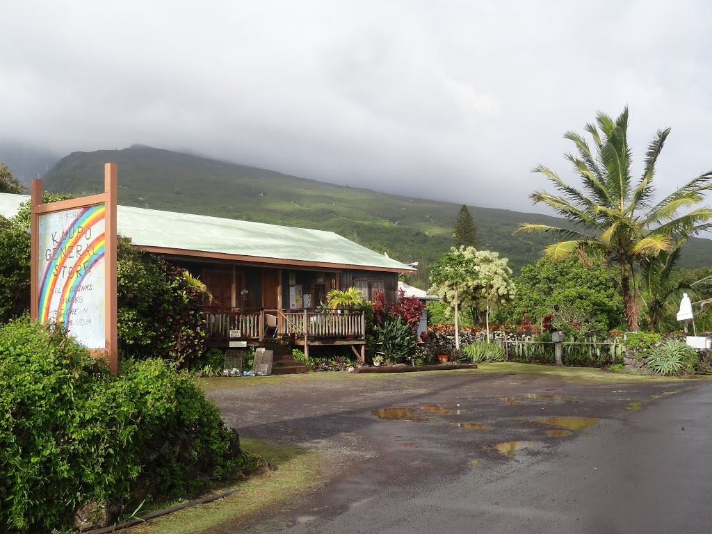 Kaupo Store by rogerking