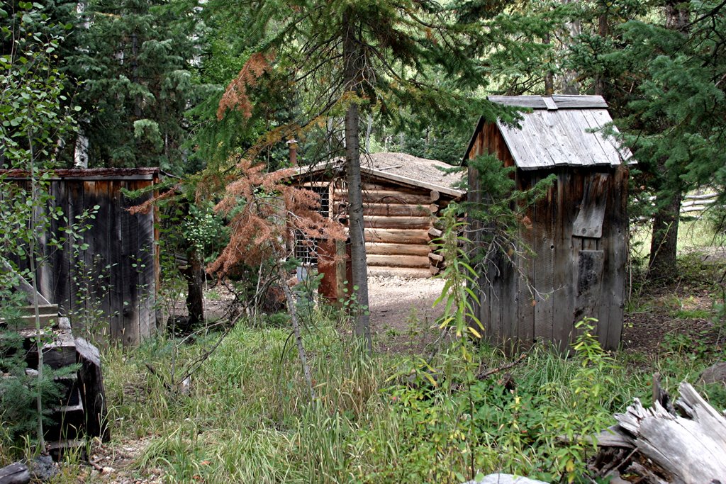 Miner's Living Accomodations by Jim Bassett