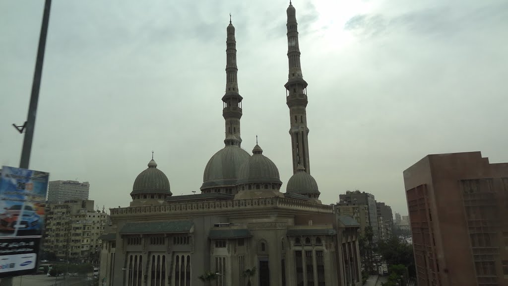 El Nour Mosque by saschafuchs