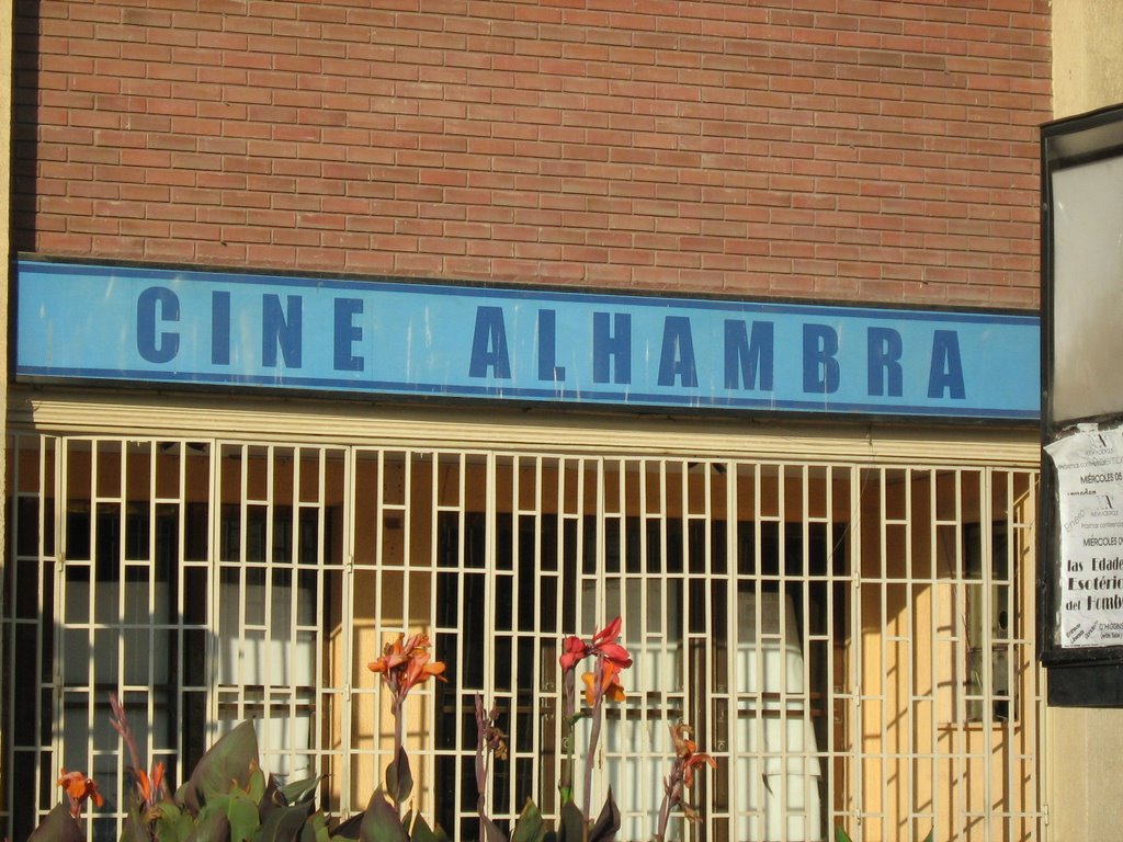 Cine Alhambra by M.J.Moraga