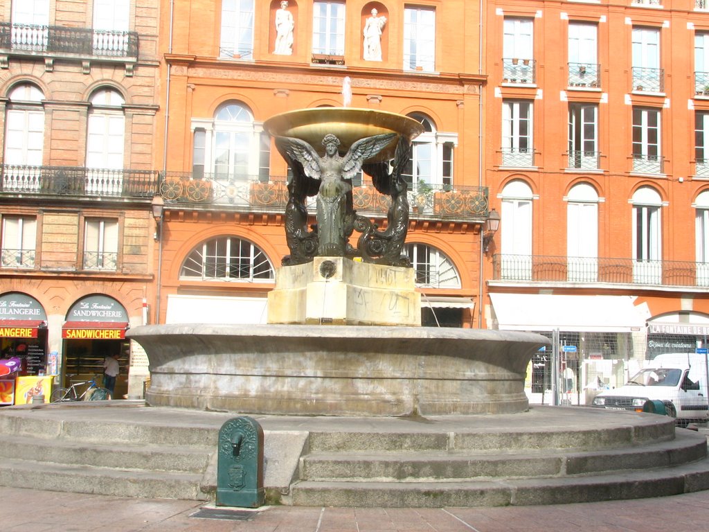 Place de la trinité by euphonios