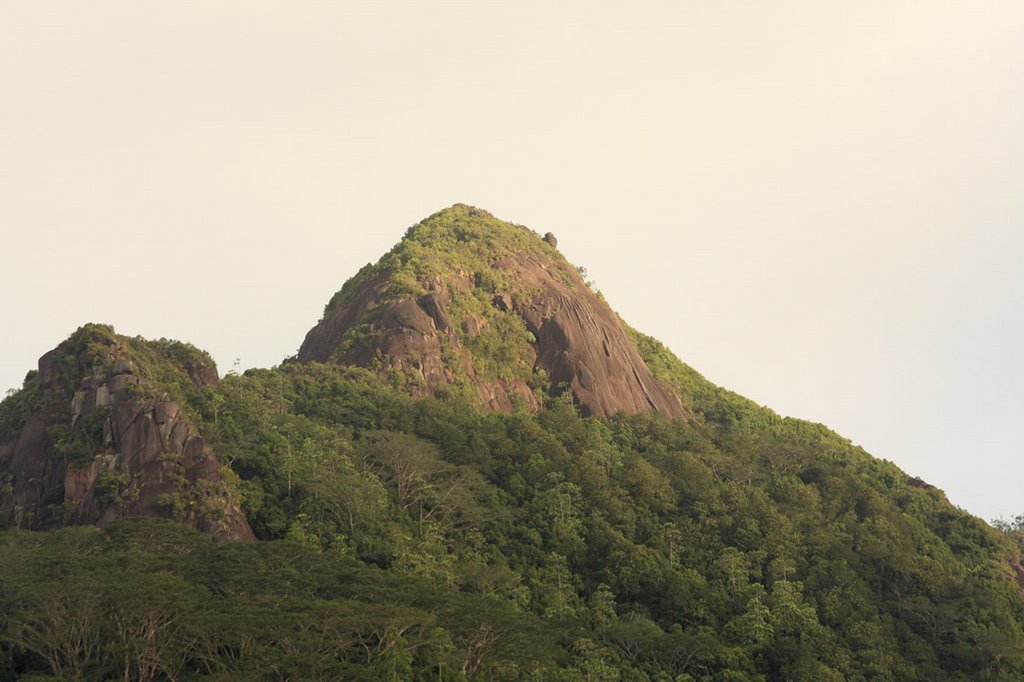 Rocky Peak North of Mourne Seychellois by Eryk Klapton Gonsienica