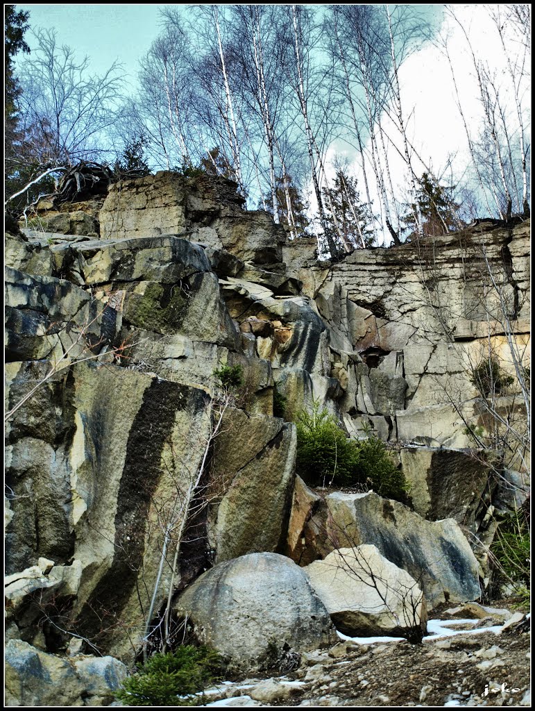 MILOŠOVÁ - Lom Padyšák,kamenné gule /stone ball of Megoňky/ by < JOKO >