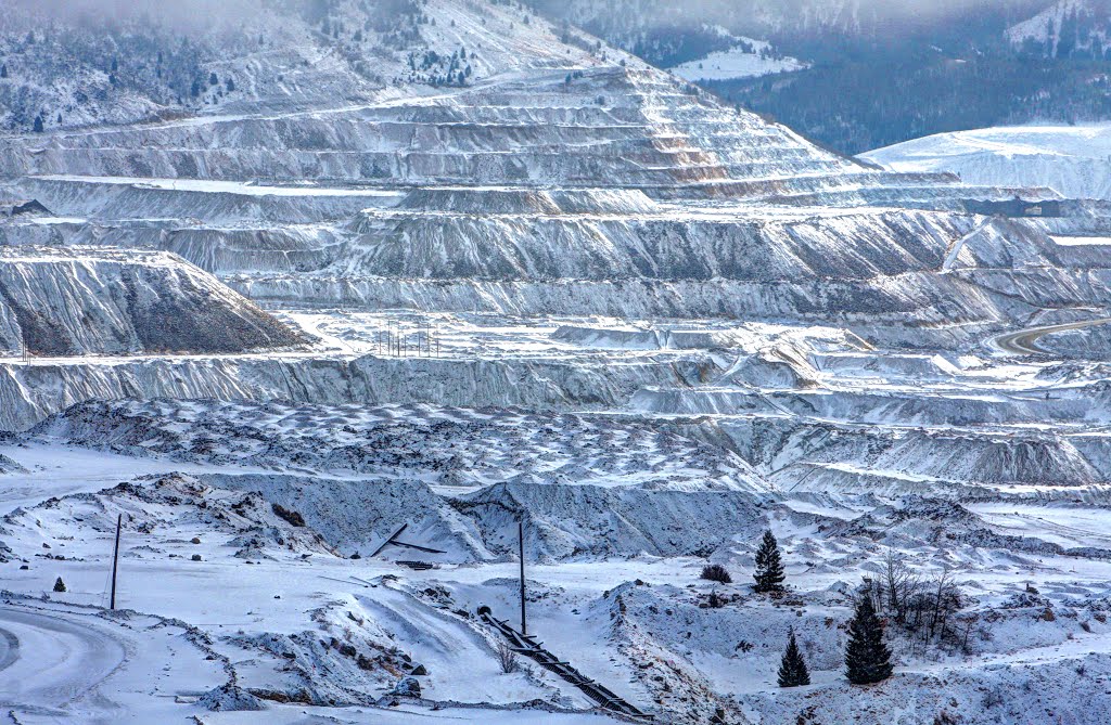 Continental Pit and Yankee Doodle Tailings Dam by Sonny Thornborrow