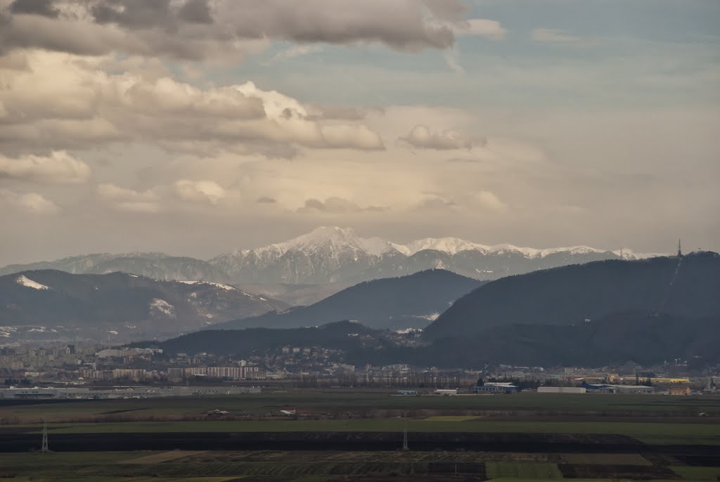 Brasov city and Ciucas Mountain by nelu.bodean