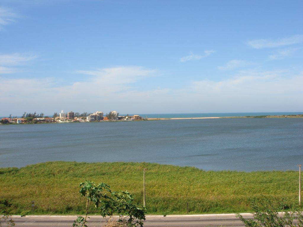 Vista da Lagoa de Imboassica pelo B. São Marcos by mvaraujo