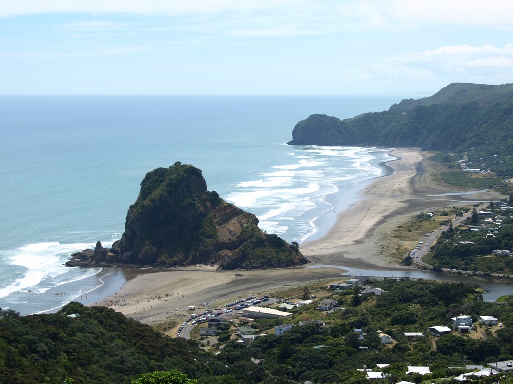 Piha by Alan Carter