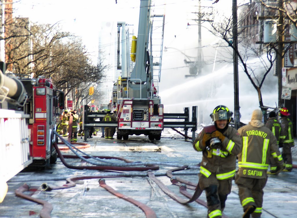 Firefighters at queen st fire by Bob Whalen