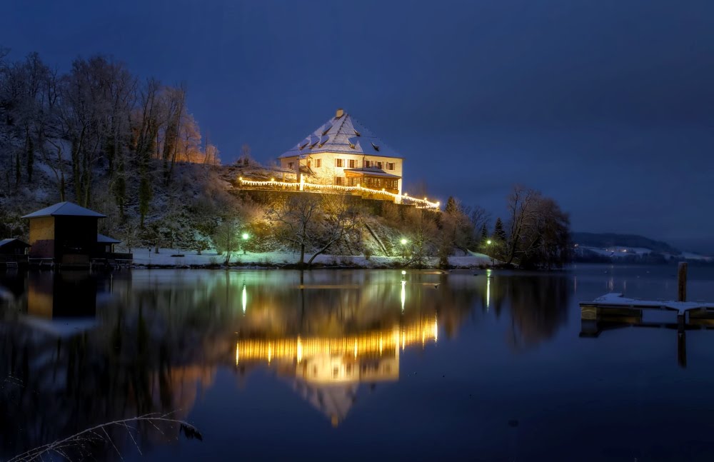 Schloss am Mattsee by Hartl