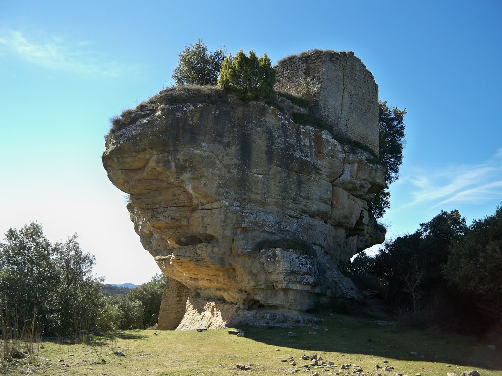 Sant Martí de La Roca, enfilat a sobra de La Popa by JLamarca