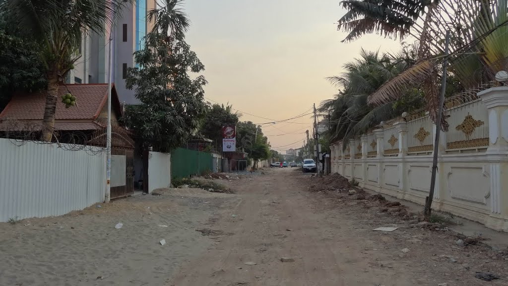 Phnom Penh, Cambodia by World Traveller Mars Hartdegen