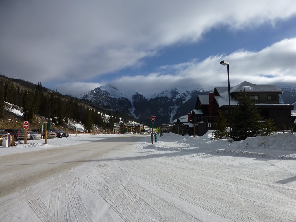 Copper Road, Union Creek by Komia.