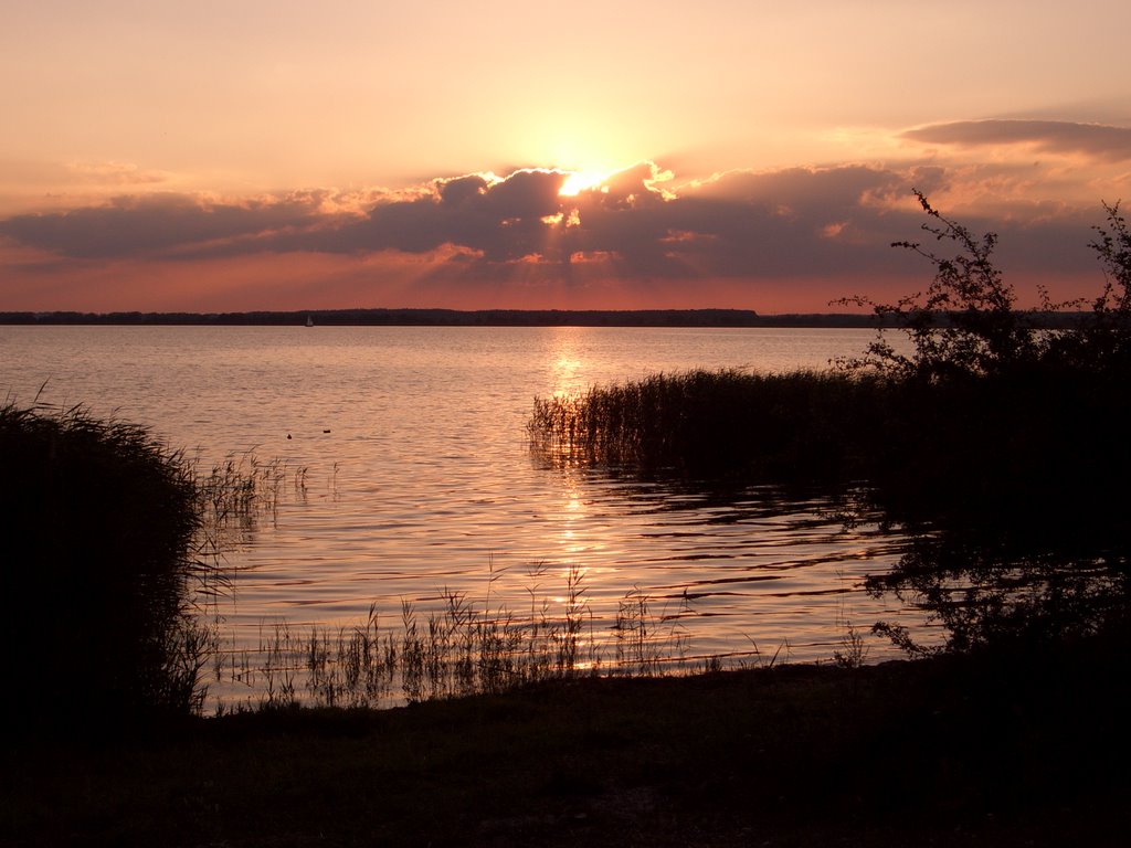 Sonnenuntergang am Kummerower See by snowi63