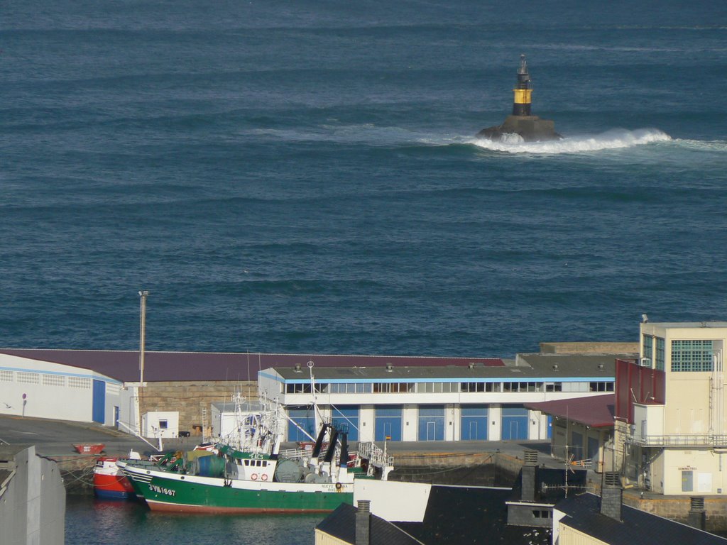 Puerto Burela by Jose M Garcia Mosque…