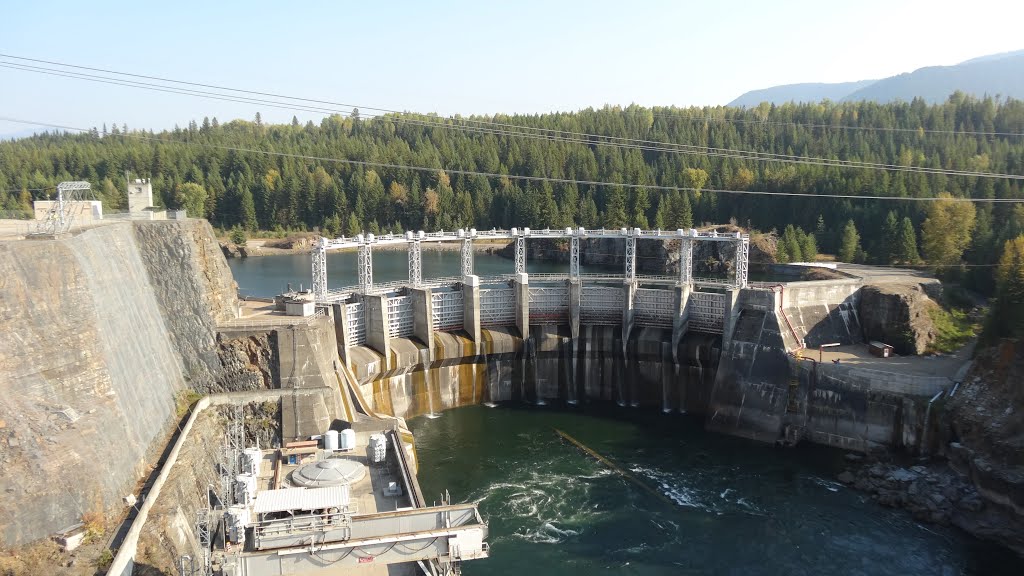 Cabinet Gorge Dam, Bonner County, ID by chfstew