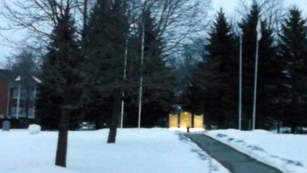 Monument militaire de Sherbrooke by Mario Hains