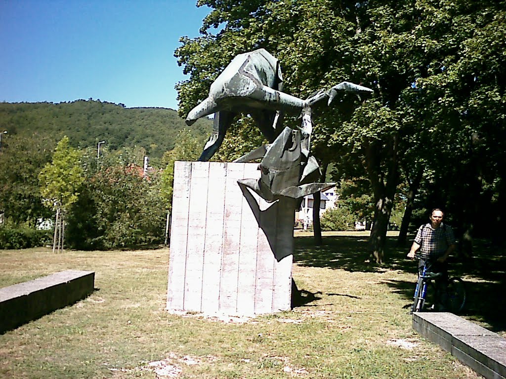 Socha v Salgotarján / Statue in Salgotarjan by Denis Ondriškovič