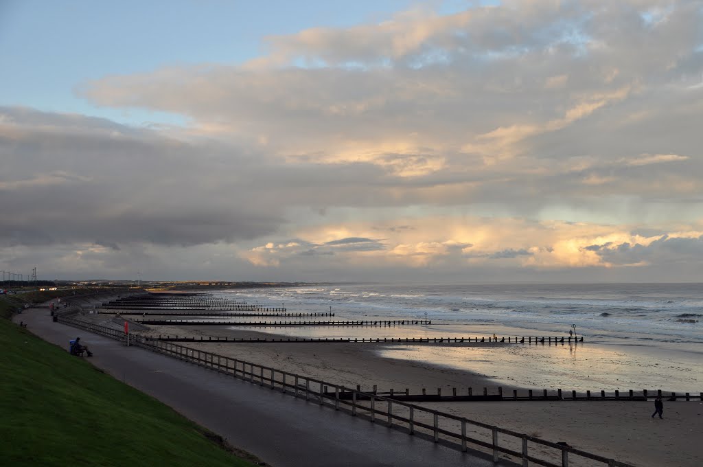 Aberdeen-Esplanade & North Sea by Rkat