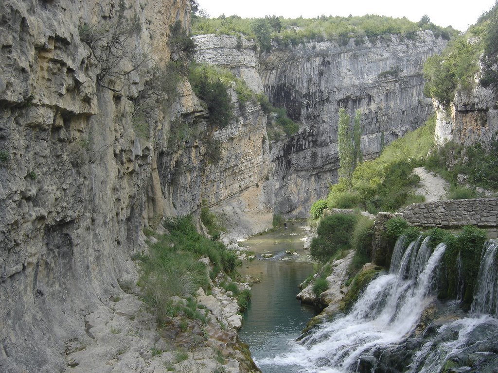 Colungo, 22148, Huesca, Spain by ph.caignault