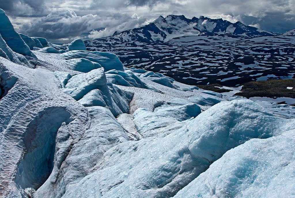 Smørstad glacier, Jotunheimen by paul runnestø