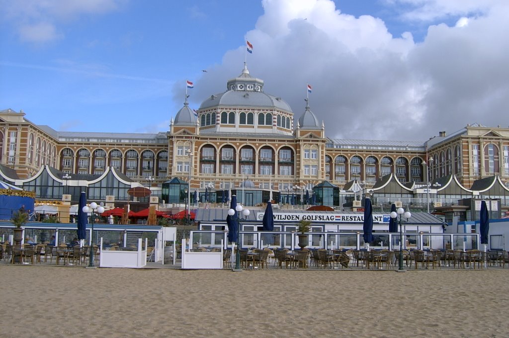 Kurhaus, Scheveningen by walterderijk