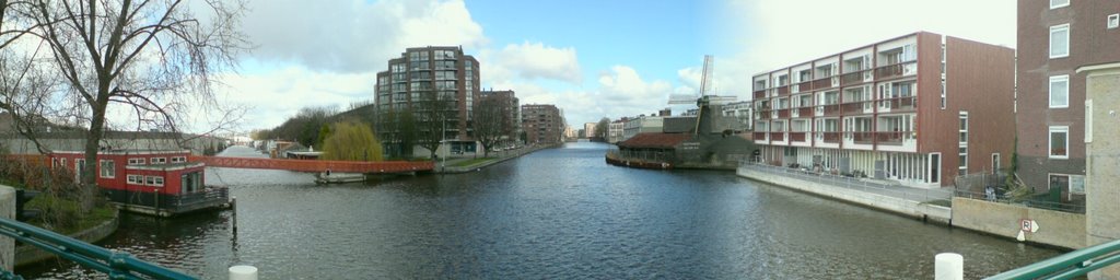 Brug by Freek van de Wijdeve…