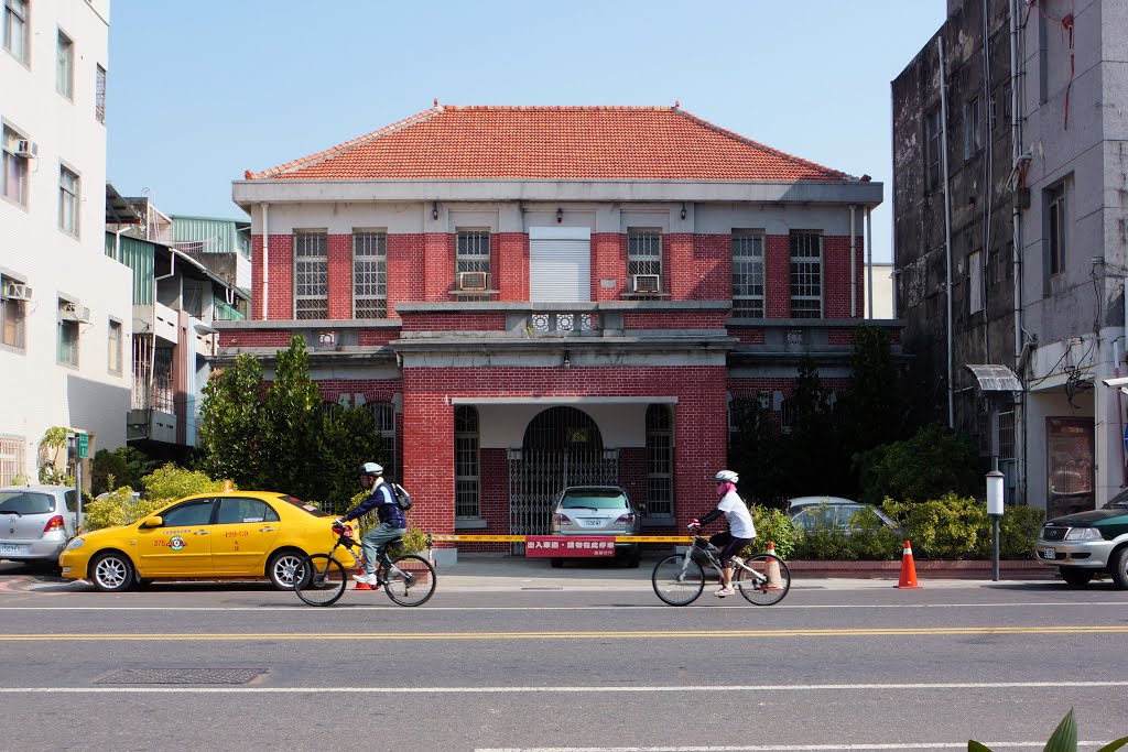 原高雄郡役所 Former Gaoxiong County Hall by deekew