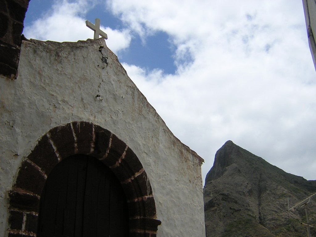 Antigua Iglesia de Taganana by Pedro16