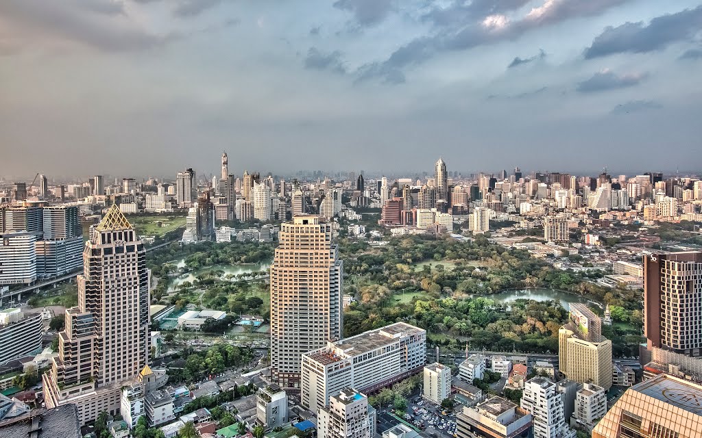 Bangkok from Vertigo Moon Bar 2560 x 1600 by Sarmu