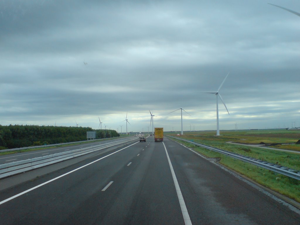 Windfarm Holland by Gareth.Stadden