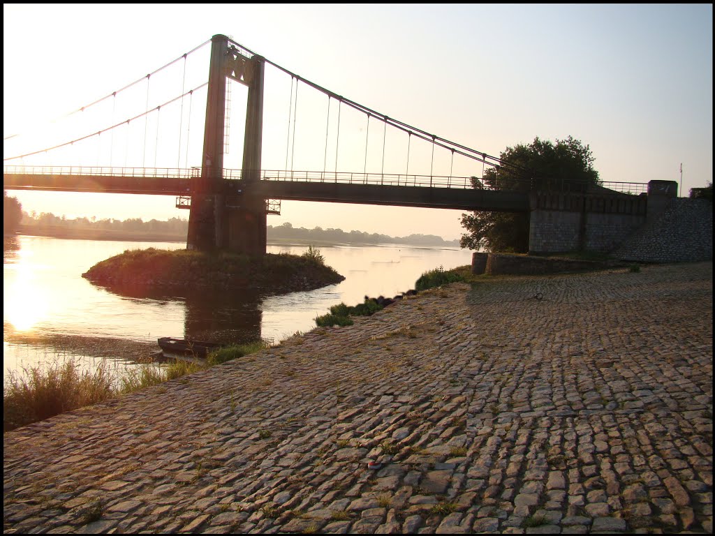 Le pont de Gennes by doidic