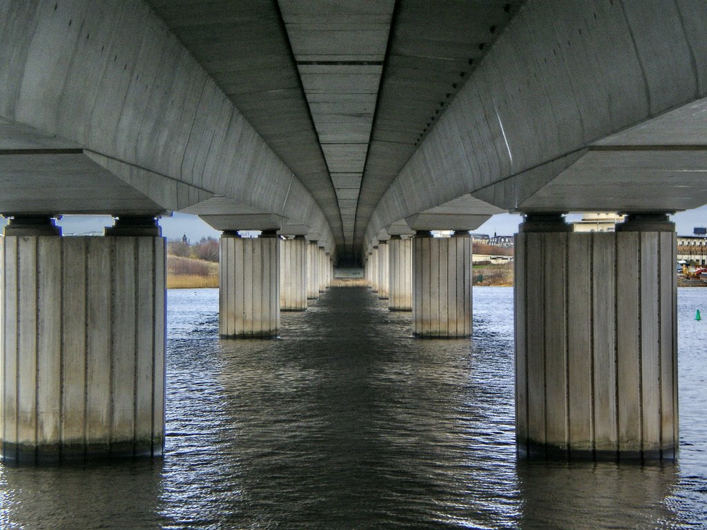 Cardiff bay bridge 2 by Gareth.Stadden