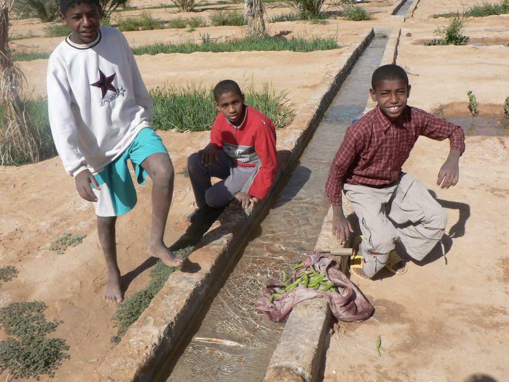 Conduite d'irrigation en béton(jardin perimetre el wiffak) by abdoux