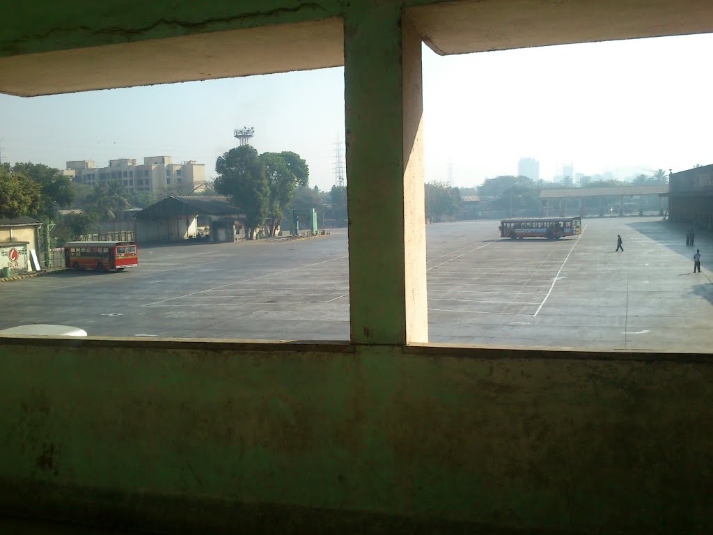 GOREGAON BUS DEPOT - BY ISHWAR BISAM by ishwar bisam