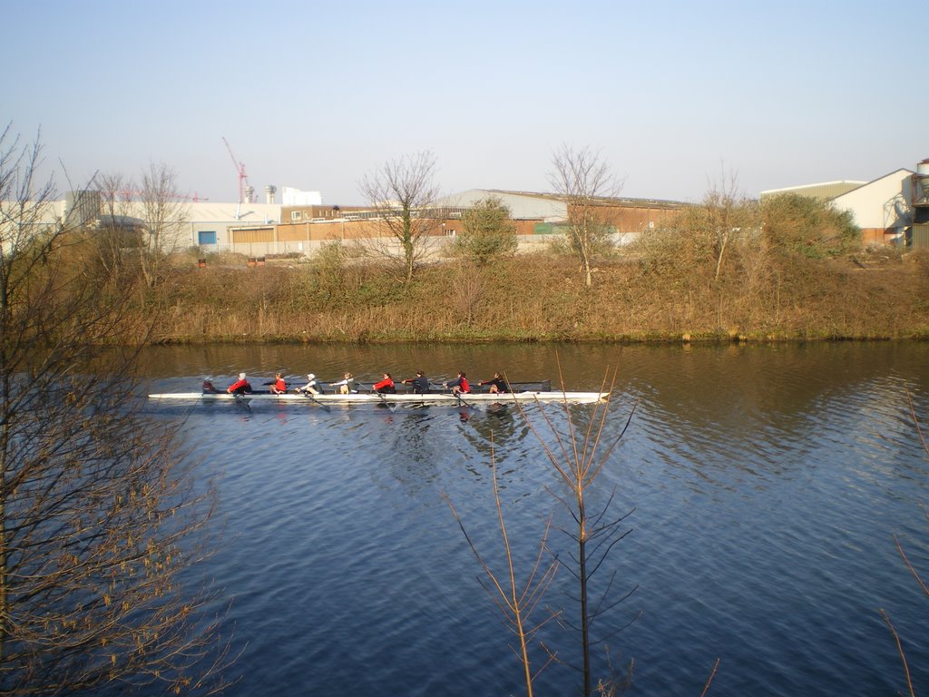 Women rowers on the Taff 2 by Gareth.Stadden