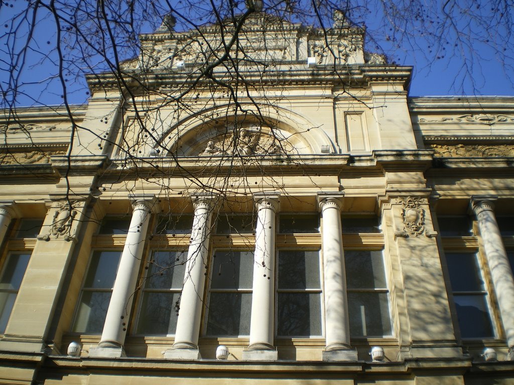 Old library The Hayes Cardiff by Gareth.Stadden