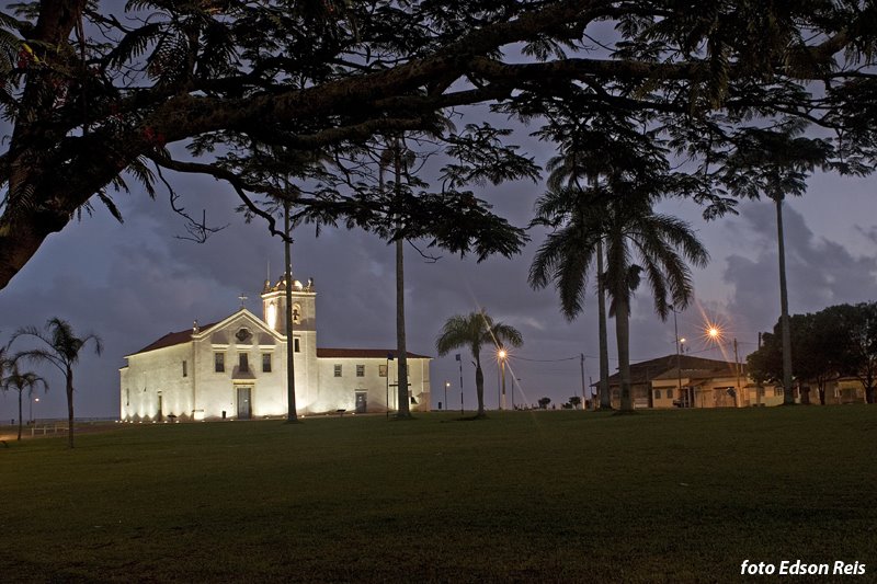 A Igreja de Reis Magos é o mais significativo exemplo das construções jesuíticas Espirito Santo. by fotos Edson Reis - Serra - ES - Brasil