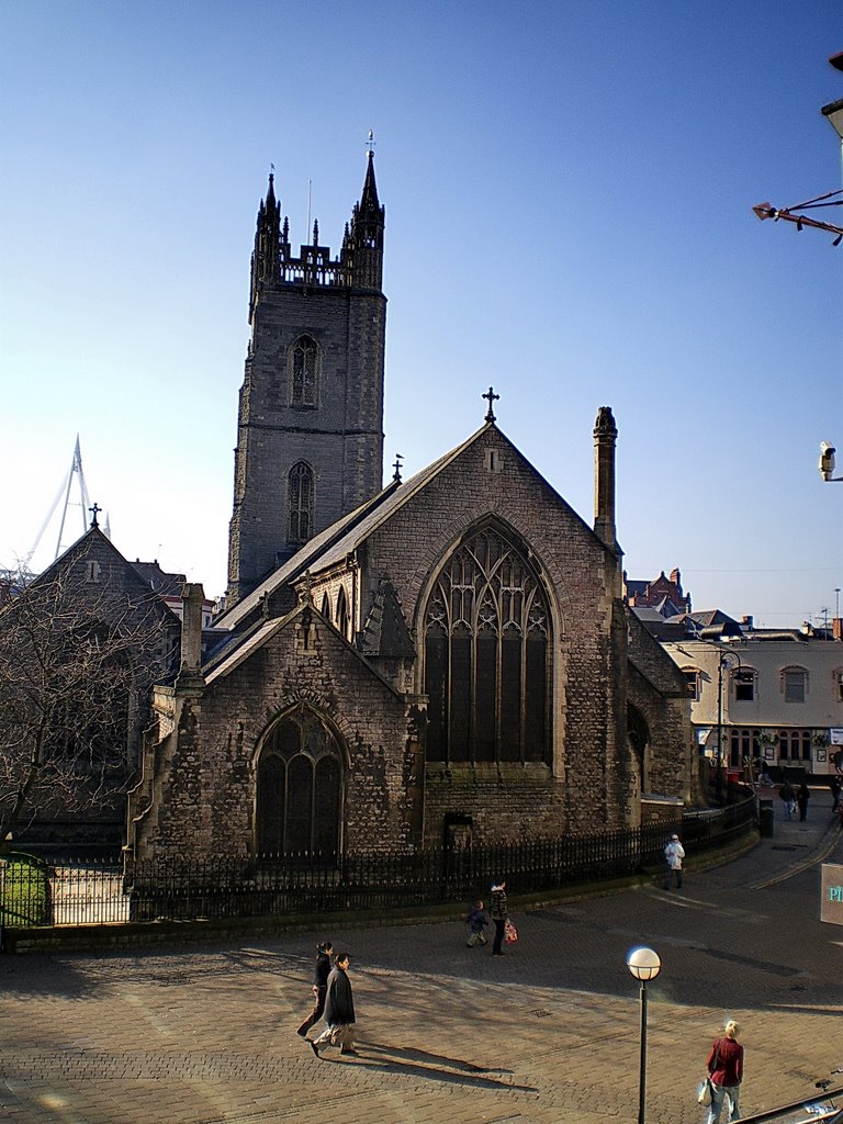 Church in centre by Gareth.Stadden