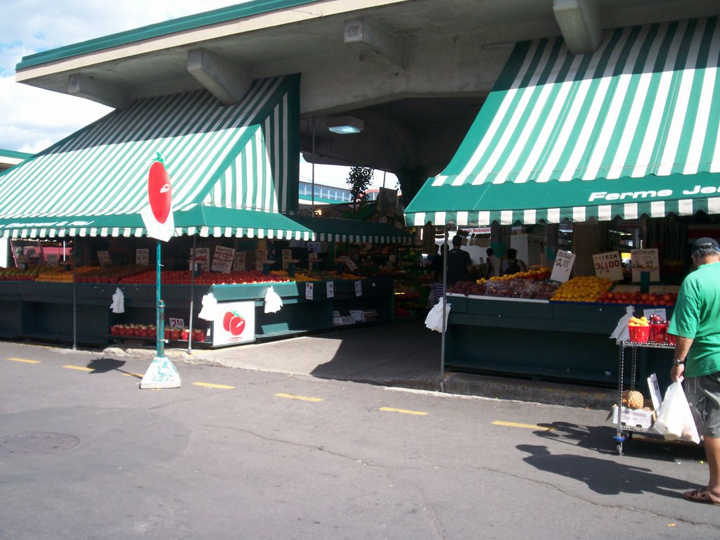 Marché Jean-Talon - Mercado Jean Talon - Market Jean Talon Montreal Canada by Roencanada